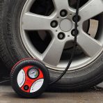 Kompresor za auto 12V – prenosni auto kompresor sa manometrom - Image 2
