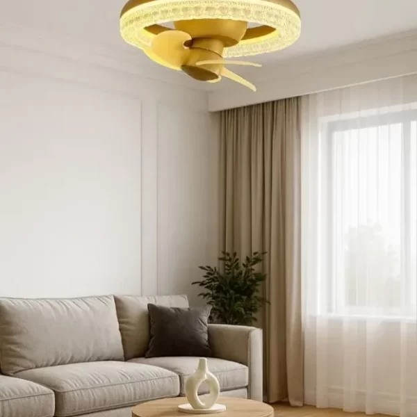 LED luster sa ventilatorom dizajn i osvetljenje u prostoru.