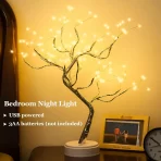 LED Bonsai Drvo Lampa sa 108 Svetala – Dekorativna Stona Lampa za Praznike, Spavaću Sobi i Dnevni Boravak (USB/Baterije) - Slika 2