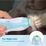 Električna Turpija za Bebe u plavoj boji pored ruke od bebe