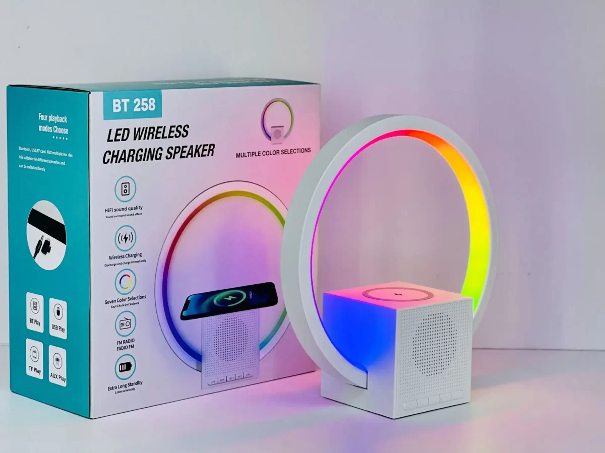 Bežični Bluetooth Zvučnik sa LED Svetlom i Punjačem 15W – RGB Efekti, 1500mAh Baterija, Idealno za Poklon - Slika 3