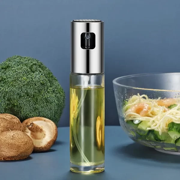 Sprej boca za ulje od 100 ml – staklena u kuhinji pored hrane
