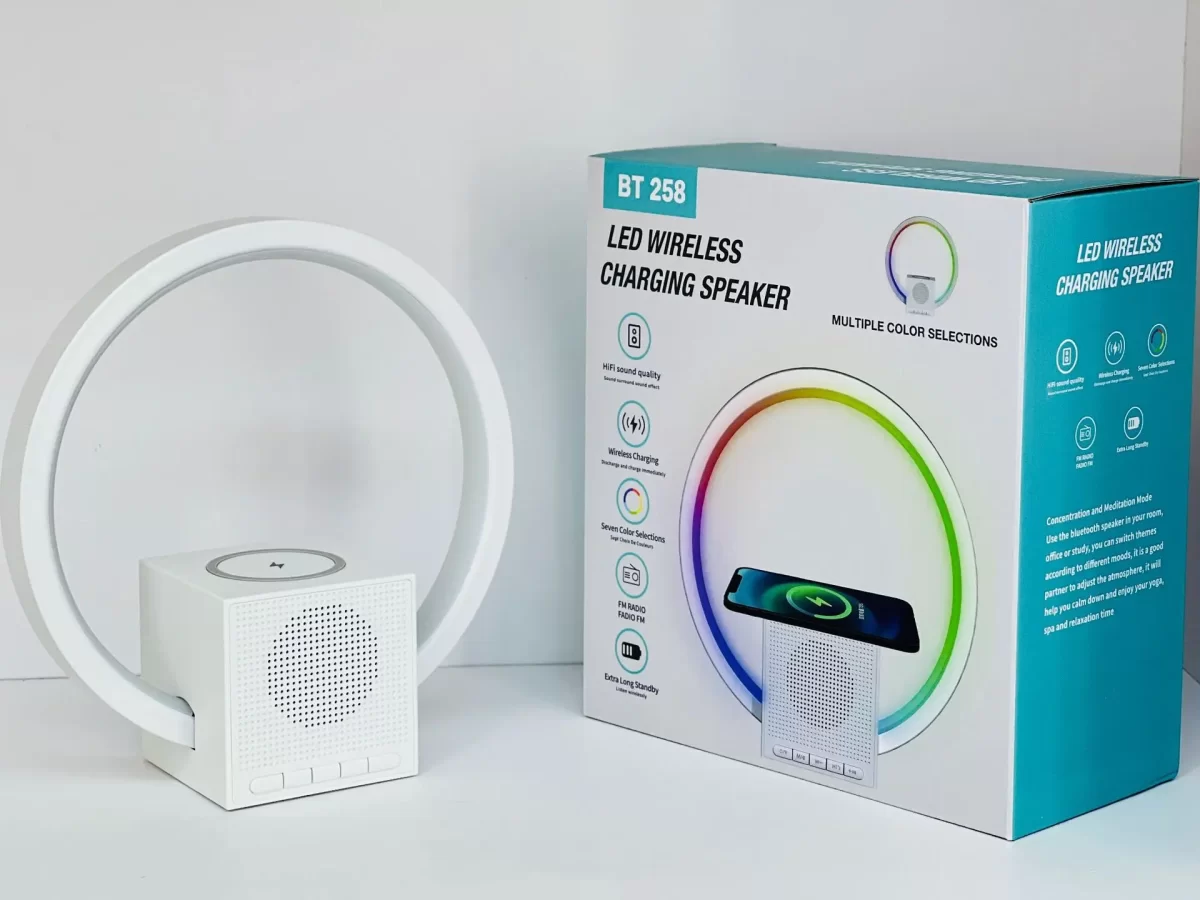 Bežični Bluetooth Zvučnik sa LED Svetlom i Punjačem 15W – RGB Efekti, 1500mAh Baterija, Idealno za Poklon - Slika 4