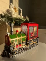 Novogodišnja lokomotiva sa Deda Mrazom i irvasima – dekorativni ukras sa muzikom i svetlom - Slika 2
