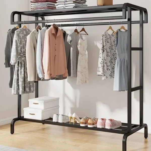 Moderni metalni stalak za odeću – višefunkcionalni garderober