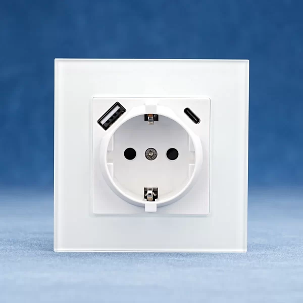 EU Standard Zidna Utičnica sa Kaljenim Staklom i USB Type A + C Portovima – 220V~250V, 16A