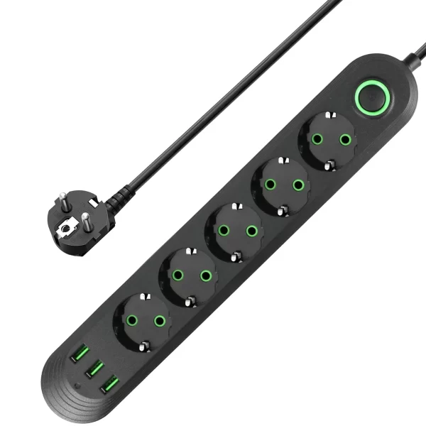 Produžni kabl sa pet utičnica i USB portovima.