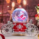 Kristalna kugla sa Sneškom i kočijom – muzička staklena dekoracija sa LED osvetljenjem - Slika 2