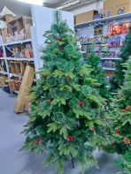 Novogodišnja jelka sa bobicama – Elegantna praznična dekoracija za dom i proslave M8 - Slika 4